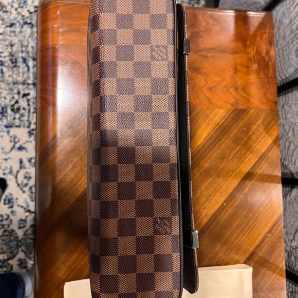 Louis Vuitton District MM Damier Ebene - Picture 3 of 6